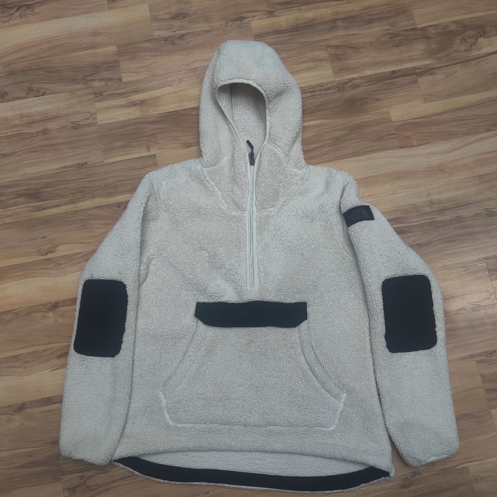 The north face Campshire Pullover Hoodie for women , size M